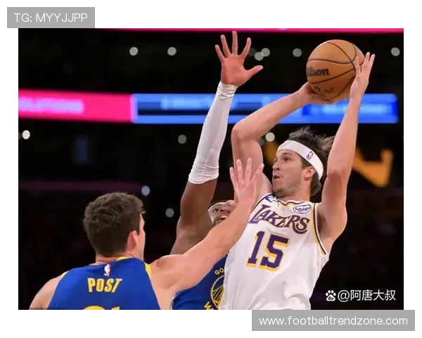 詹姆斯领衔湖人迎战勇士 新赛季NBA季前赛火热开打